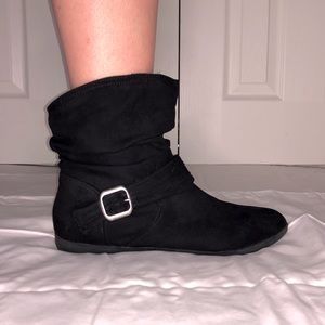 black faux-suede flat-heeled slip-on high-ankle boots